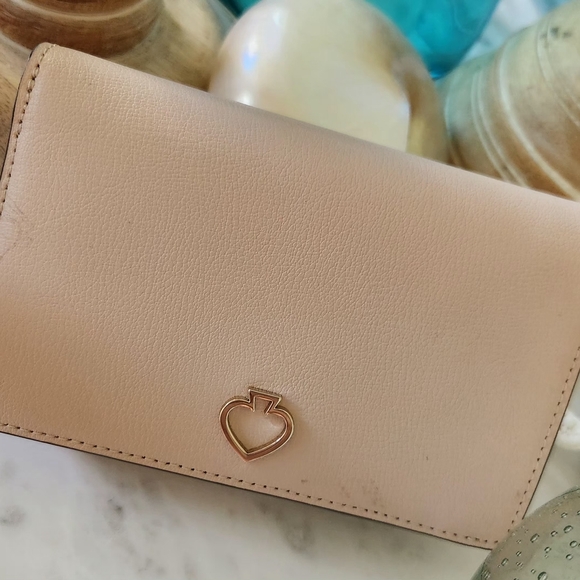Kate Spade Preppy Pink zippy wallet. So Kate Spade! - Picture 2 of 12